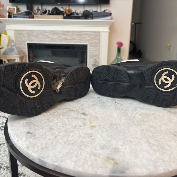AUTHENTIC CHANEL,leather,suede calf skin,black/white,women trainer size 39.5 EU - Picture 10 of 13